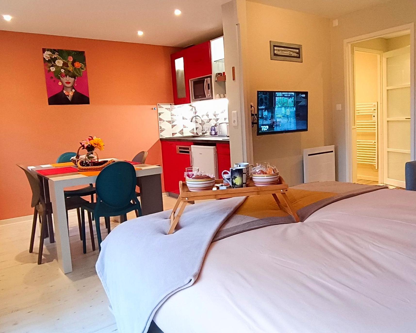 Studio Proche Plage - Parking Gratuit Et Prive - Terrasse Et Petit Jardin Cloture Courseulles-sur-Mer Luaran gambar