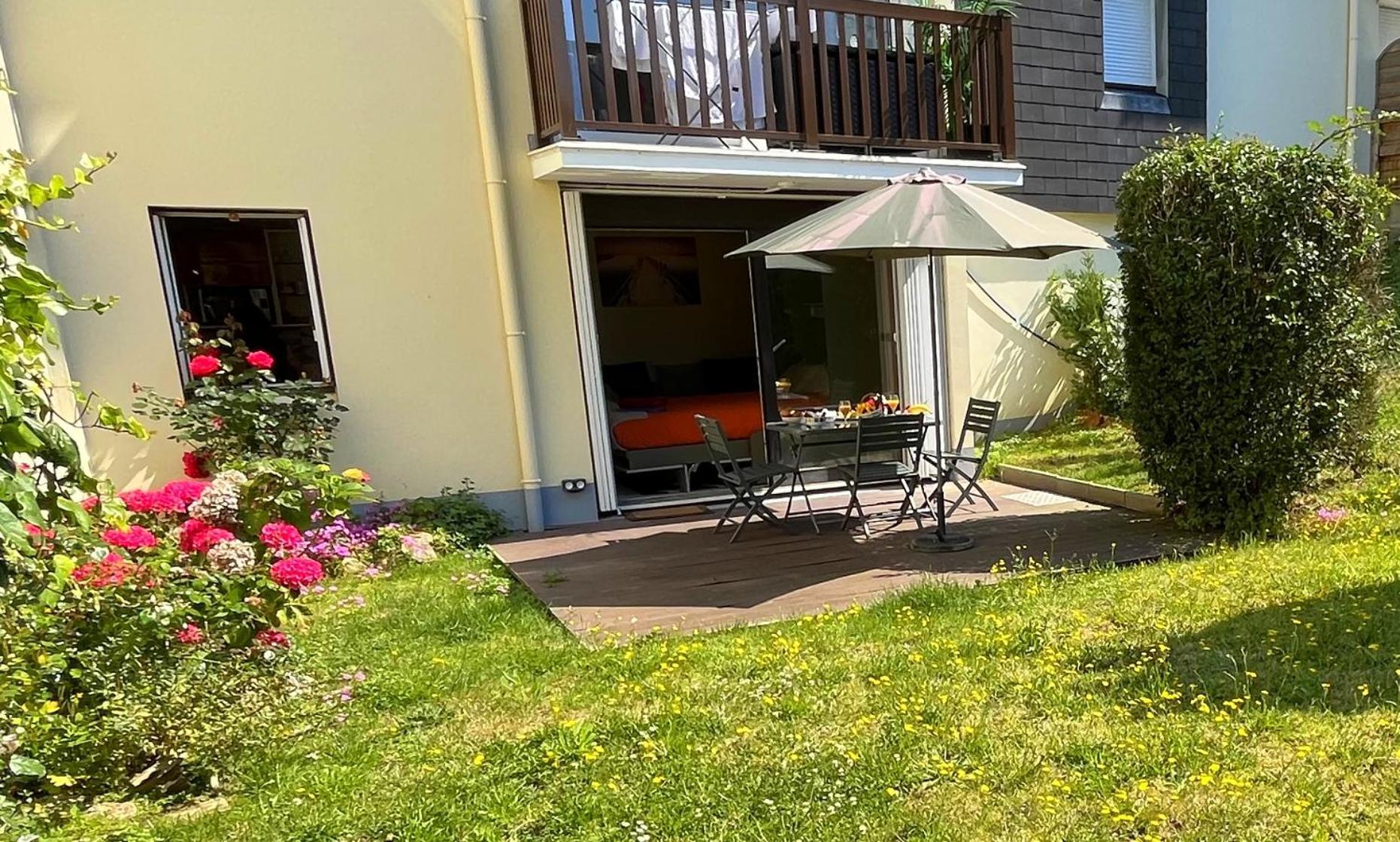 Studio Proche Plage - Parking Gratuit Et Prive - Terrasse Et Petit Jardin Cloture Courseulles-sur-Mer Luaran gambar